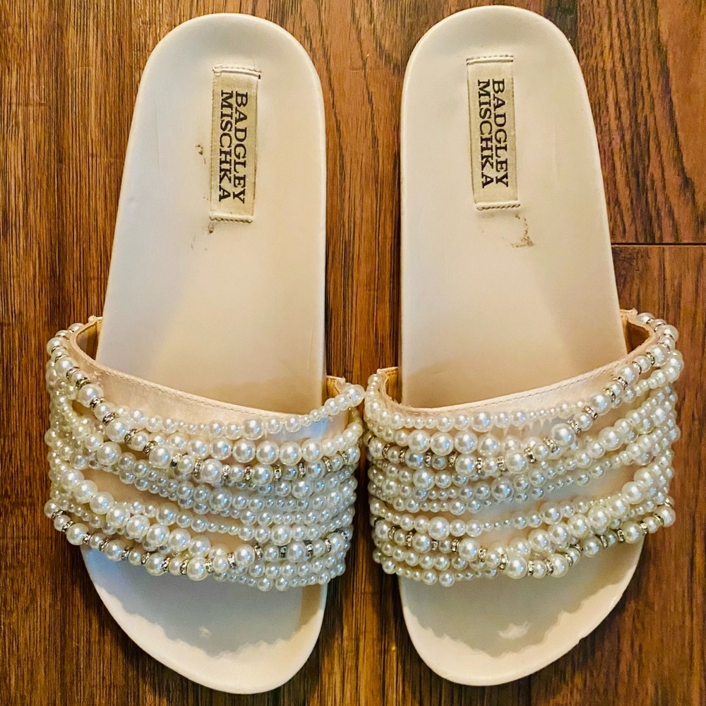 ☀️Pre-SEASON SALE☀️Badgley Mischka Women's Cream Pearl Slide Sandals